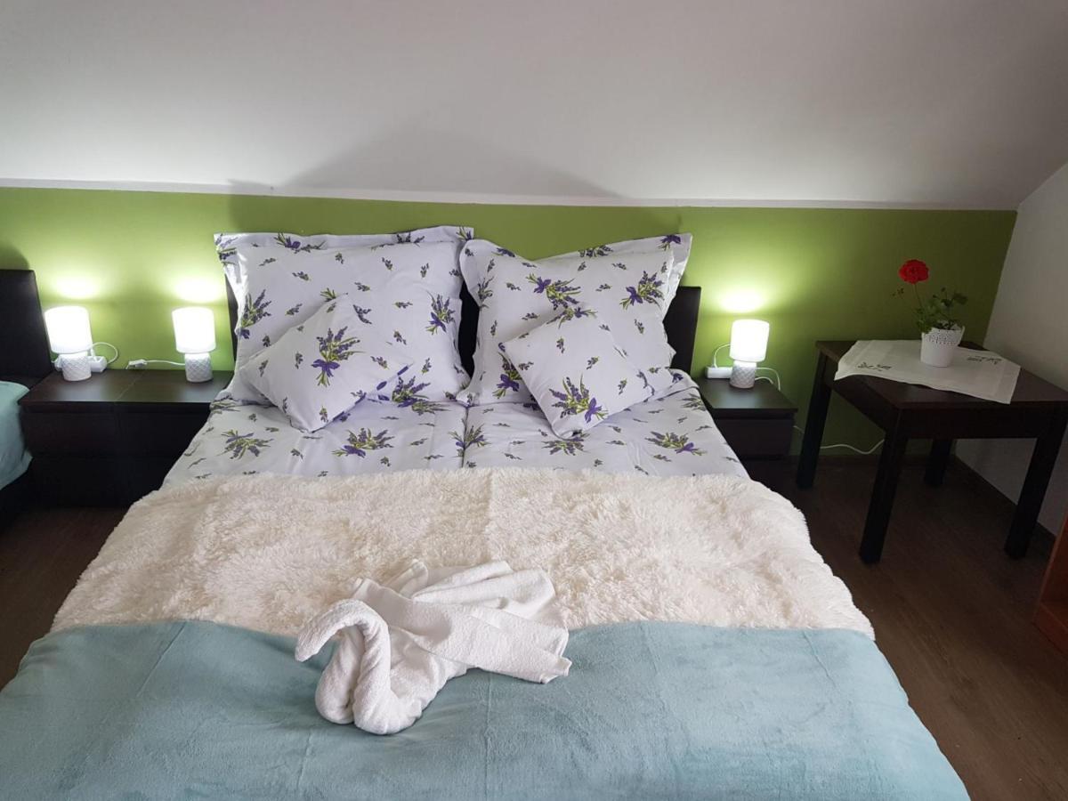 E&S_ Apartament Милич Экстерьер фото
